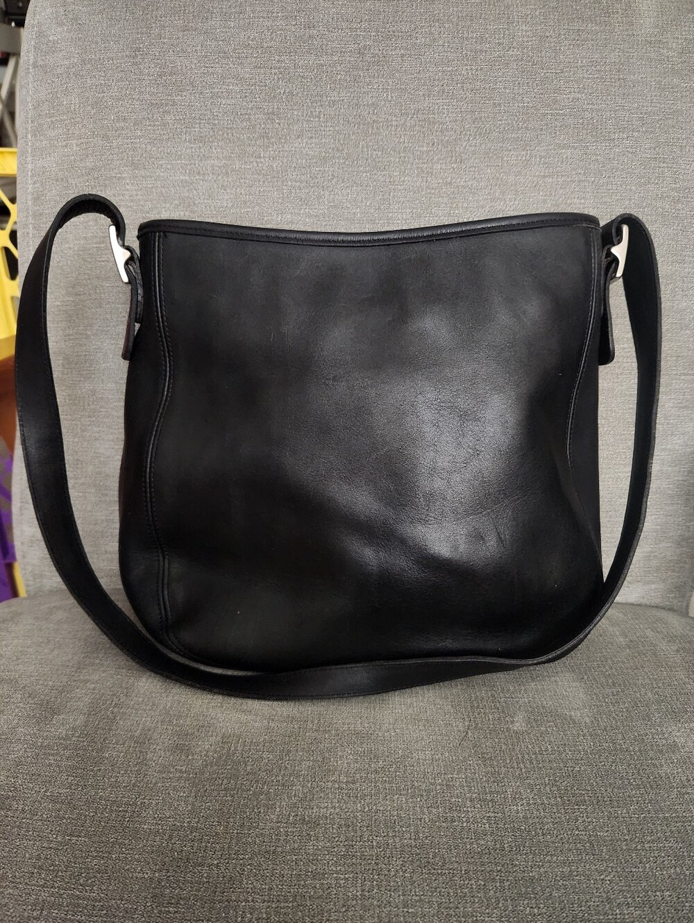 Vintage Coach Chelsea Hobo - Black - Picture 2 of 10